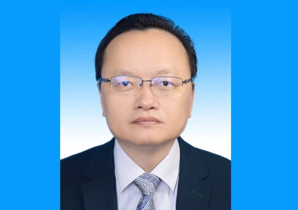 皇冠足球平台在哪里注册_广东清远市委常委、副市长邱泽军跨市调任云浮市委常委、副市长