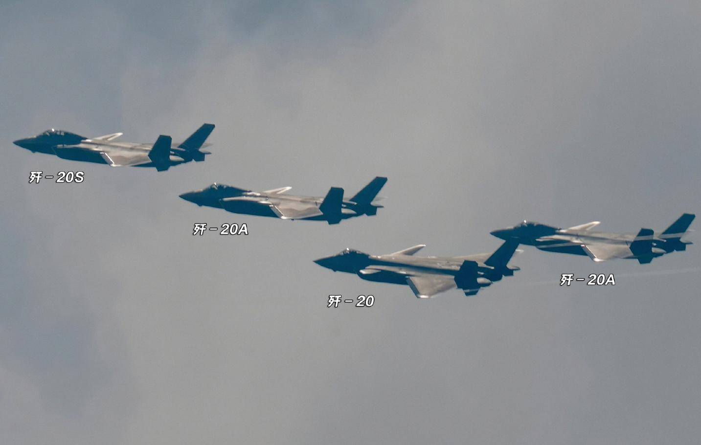 皇冠信用网登1_1668对325架！中日战机2025年的最新对比皇冠信用网登1，中国空军稳压日本空自