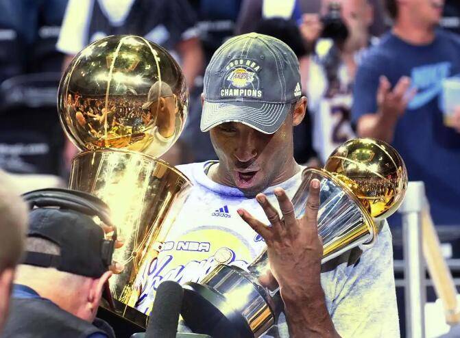 皇冠足球平台代理_美媒评Top20分卫：乔丹科比领衔 韦德力压艾弗森