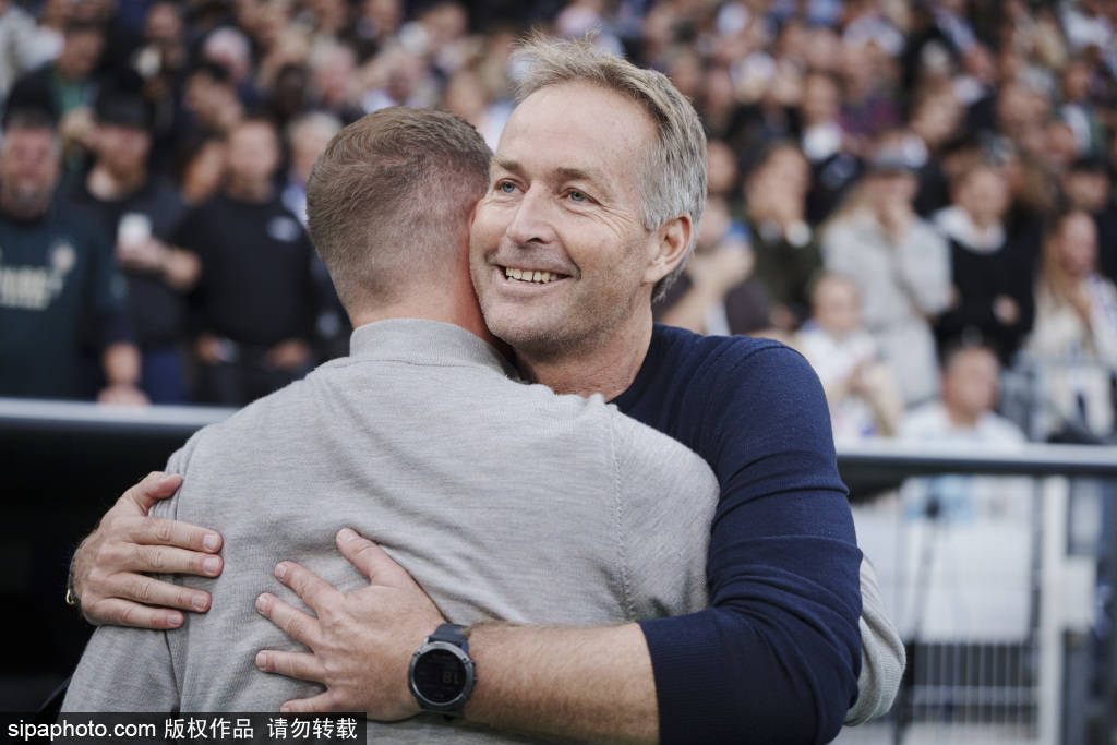 足球外盘在哪里可以买_4-3逆转！3-1拿下！中超疯狂一夜：蓉城+申花紧追海港足球外盘在哪里可以买，积分榜更新，争冠太刺激了