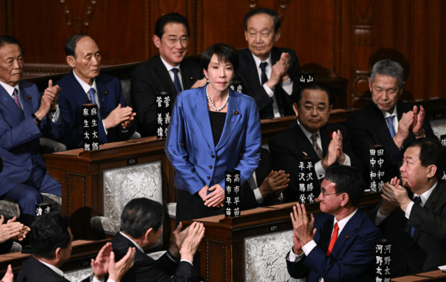 皇冠代理註冊_组建新内阁 召开记者会 日本新首相将如何“破局”皇冠代理註冊？